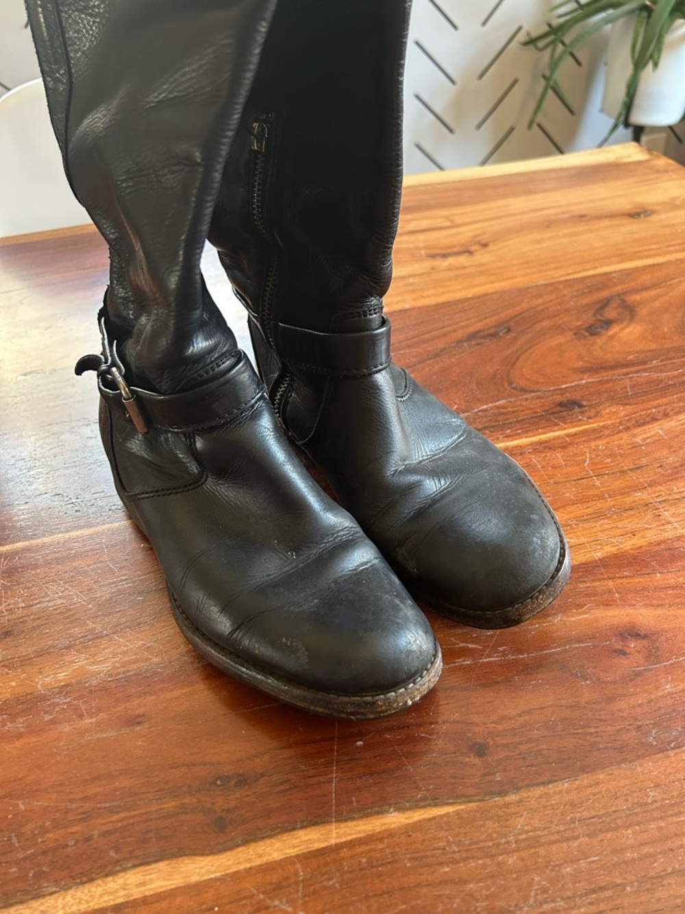 Frye women’s Phillip riding boots leather black - Picture 6 of 13